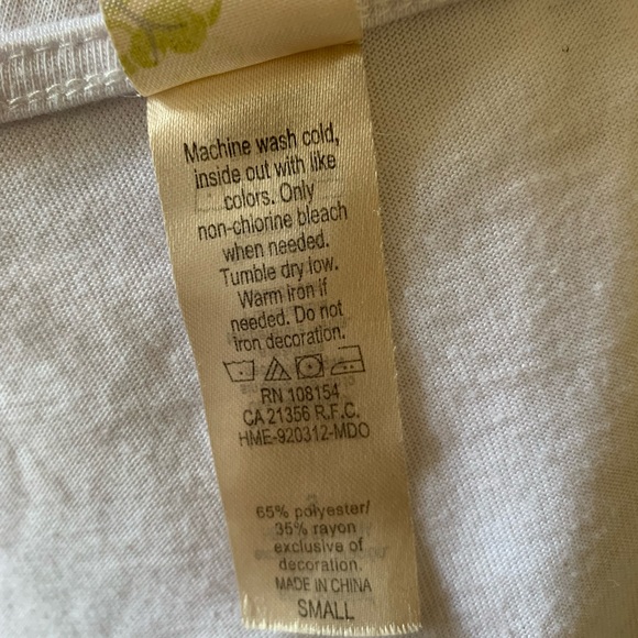 Pretty, summer, cold shoulder top, with sailboat BUNDLE 2 OR MORE FOR THIS PRICE - Picture 5 of 5